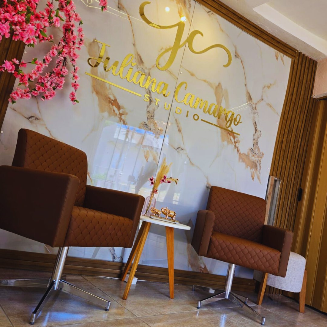 Revestimento Decorativo Premium | Placa Marmorizada Bianco Oro | 2,44m x 1,22m - 2,97m² de cobertura