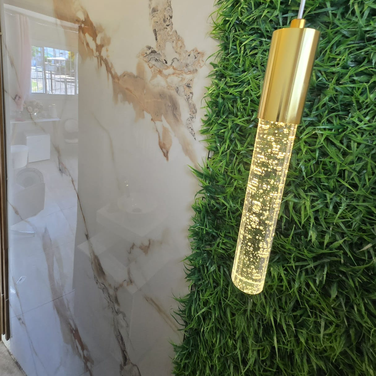 Revestimento Decorativo Premium | Placa Marmorizada Bianco Oro | 2,44m x 1,22m - 2,97m² de cobertura